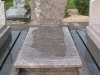tombe fleur gravée