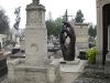 sculpture tombe main