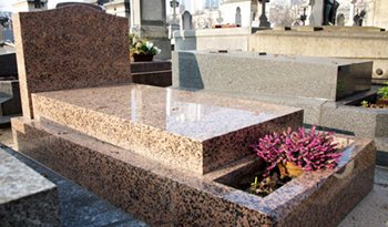 Pierre tombale en granit