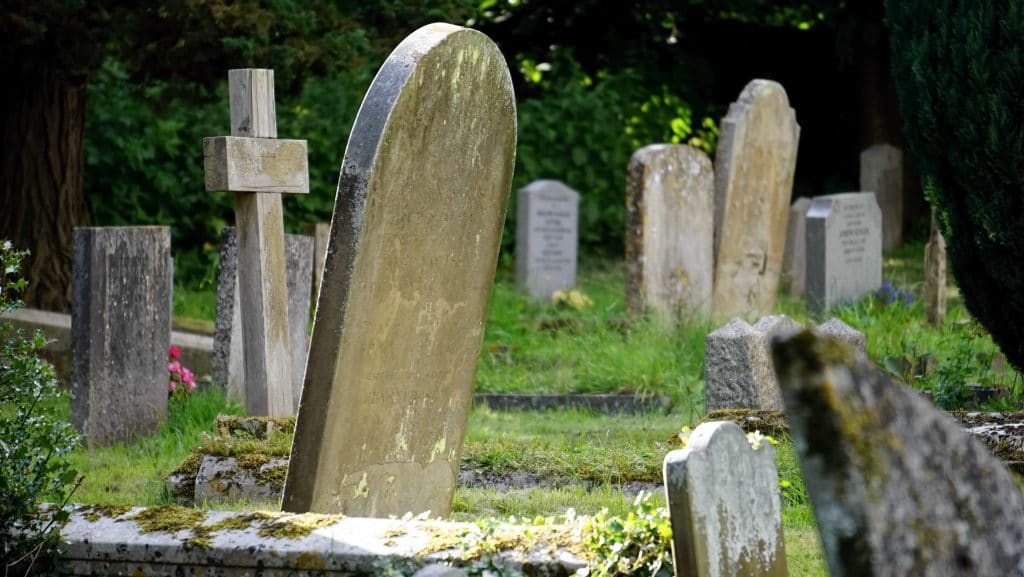 stele cimetiere juif